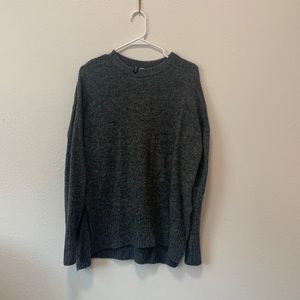 Grey crewneck